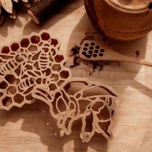 Kinfolk Pantry Bee & Honeycomb Eco Cutter Set