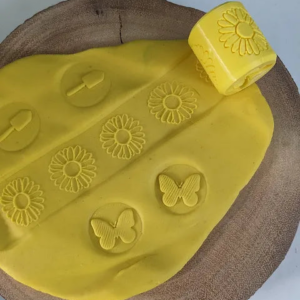 Daisy Flower Playdough Roller